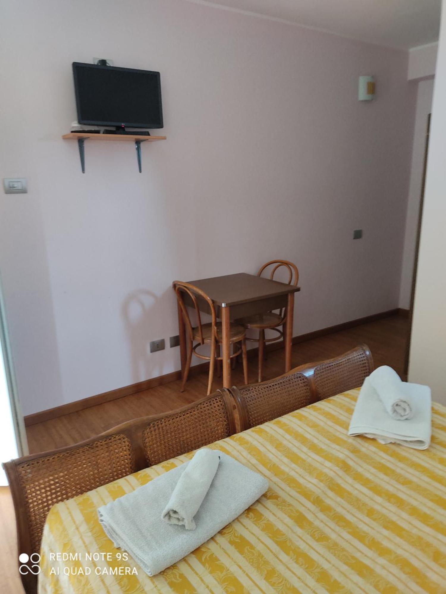 Agriturismo Villa Brugolta Lavena Ponte Tresa Værelse billede
